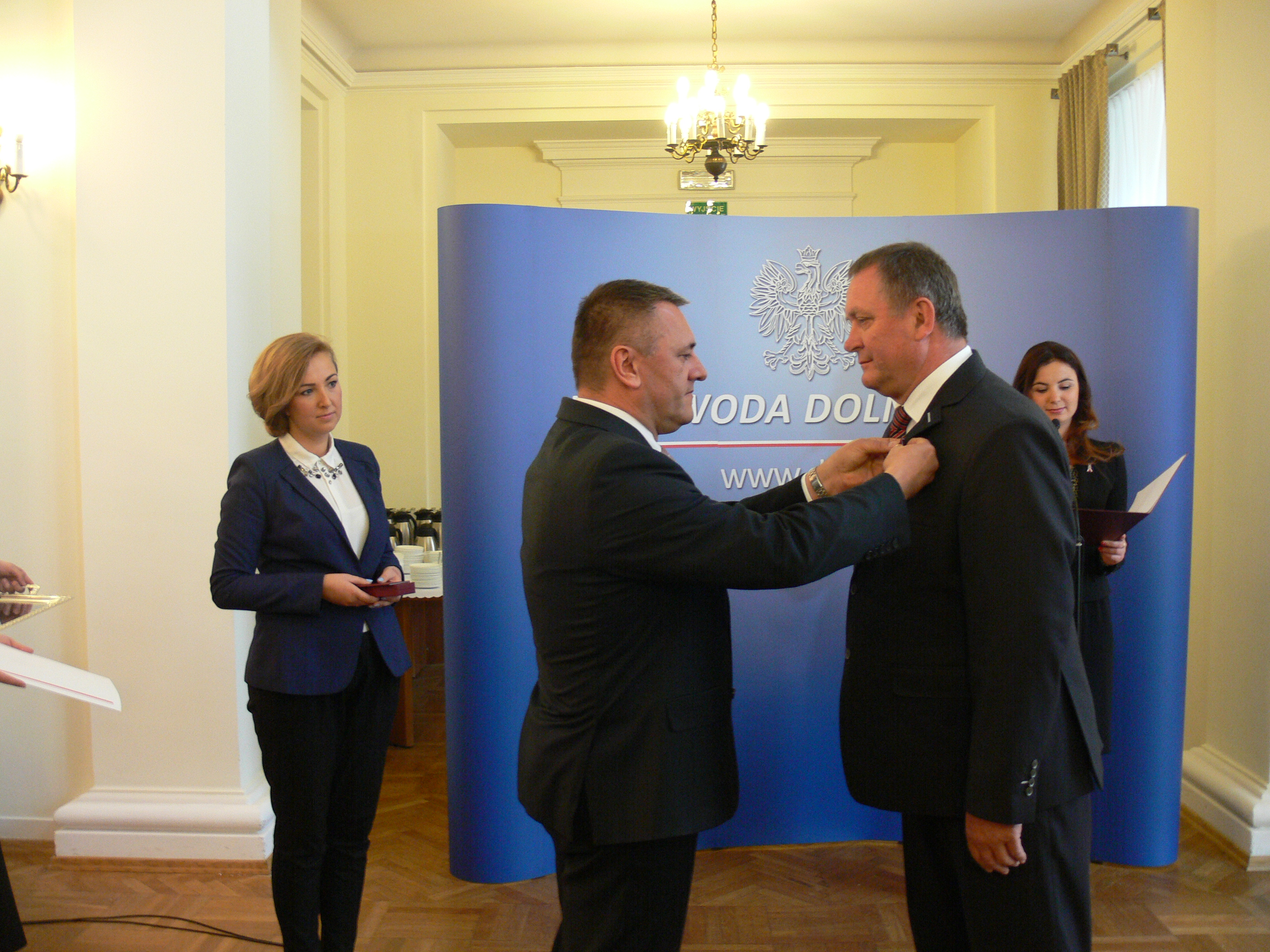 wręczenie Złotego Krzyza Zasługi