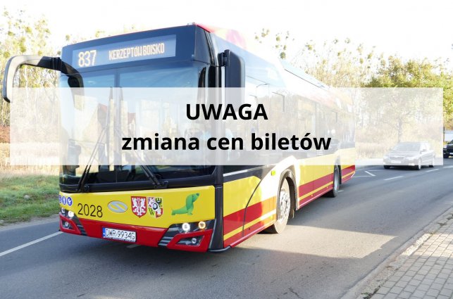 na zdjęciu autobus wyjeżdżający z przystanku i napis: zmiana cen biletów