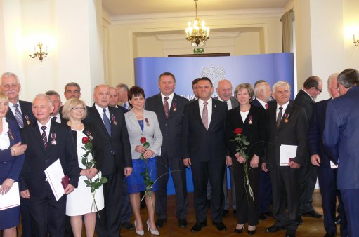 wręczenie Złotego Krzyża Zasługi